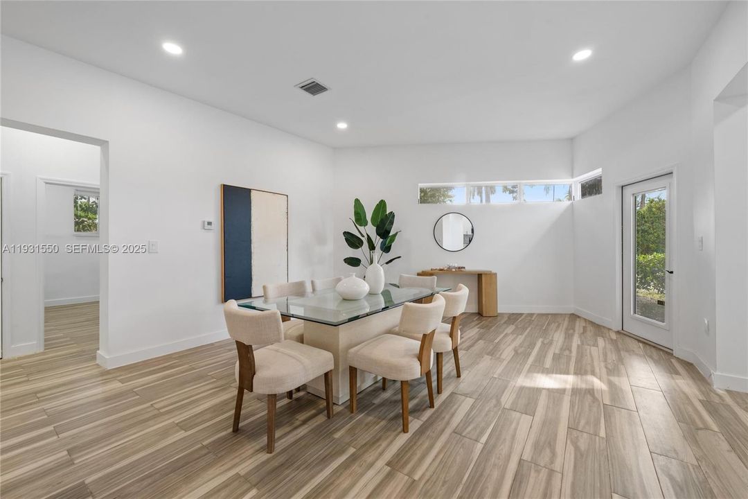 For Sale: $1,199,000 (5 beds, 5 baths, 1950 Square Feet)