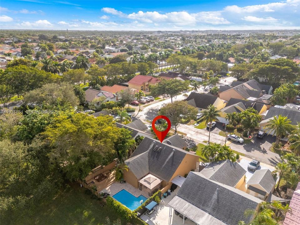 For Sale: $639,000 (3 beds, 2 baths, 1621 Square Feet)