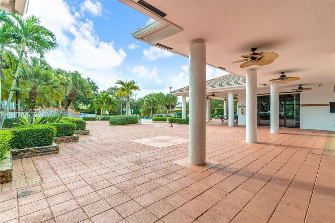 For Sale: $639,000 (3 beds, 2 baths, 1621 Square Feet)