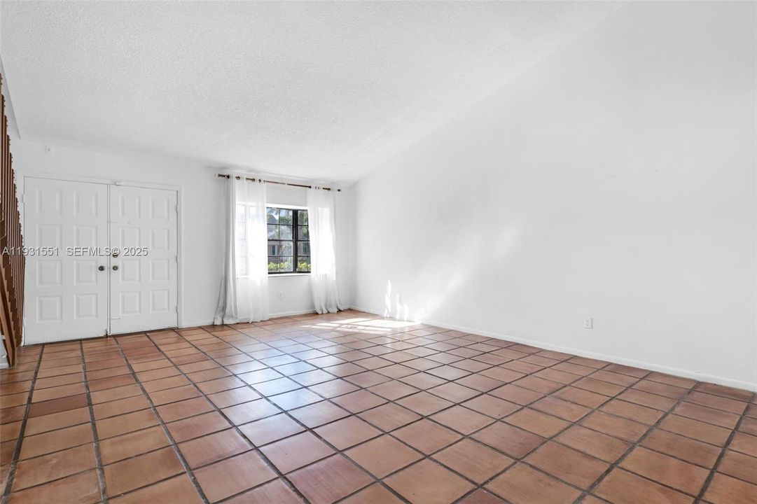 For Sale: $639,000 (3 beds, 2 baths, 1621 Square Feet)