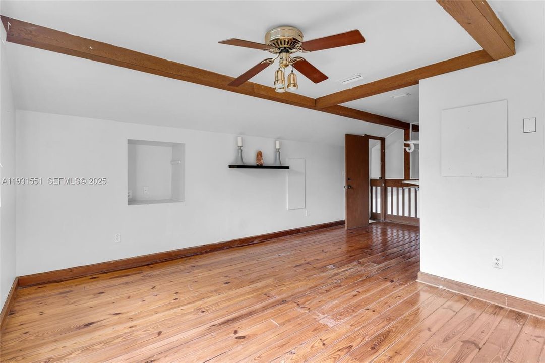 For Sale: $639,000 (3 beds, 2 baths, 1621 Square Feet)