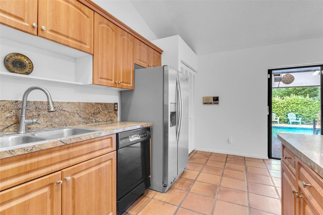 For Sale: $639,000 (3 beds, 2 baths, 1621 Square Feet)