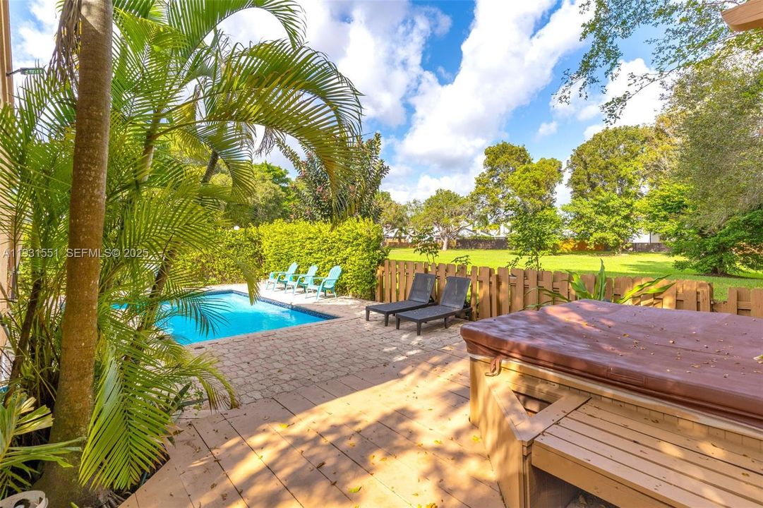 For Sale: $639,000 (3 beds, 2 baths, 1621 Square Feet)