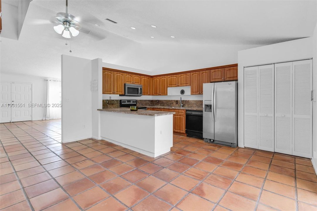 For Sale: $639,000 (3 beds, 2 baths, 1621 Square Feet)