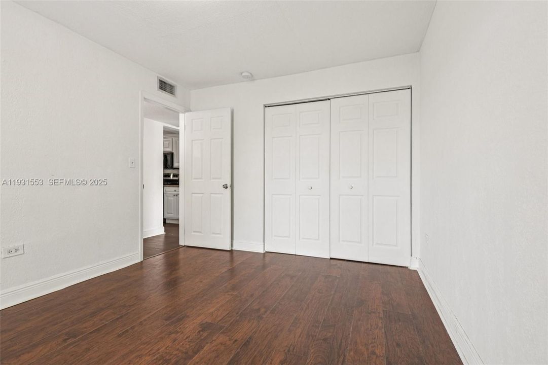 For Sale: $244,500 (2 beds, 2 baths, 763 Square Feet)