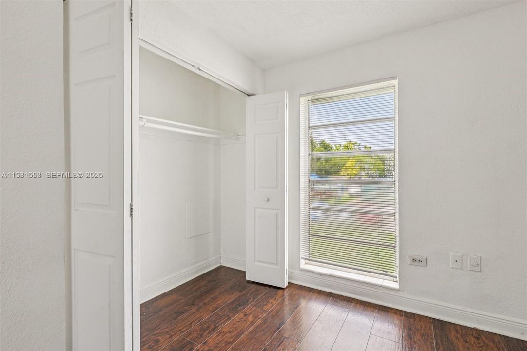 For Sale: $244,500 (2 beds, 2 baths, 763 Square Feet)