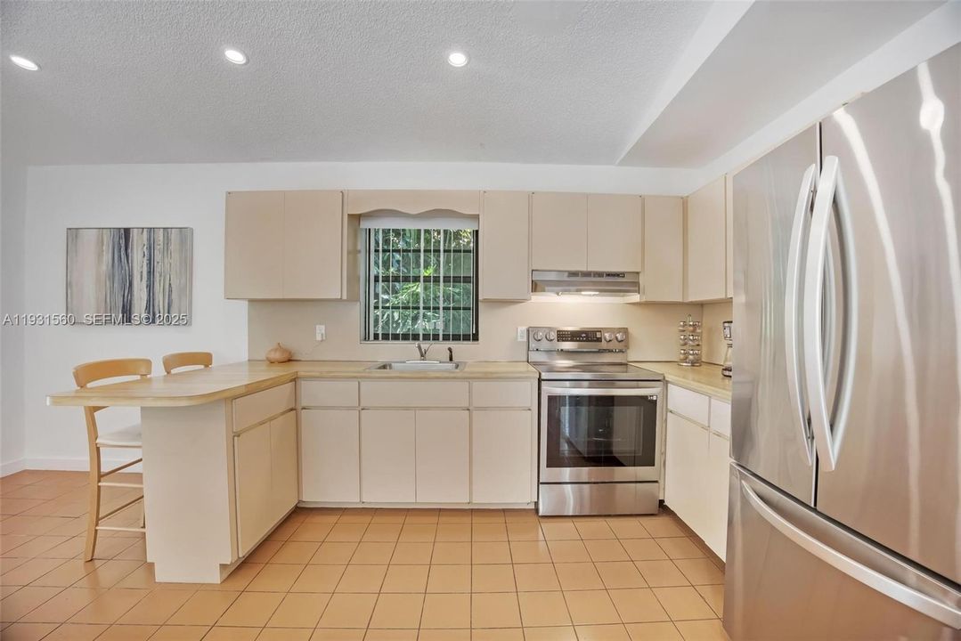 En Renta: $3,750 (3 camas, 2 baños, 1040 Pies cuadrados)