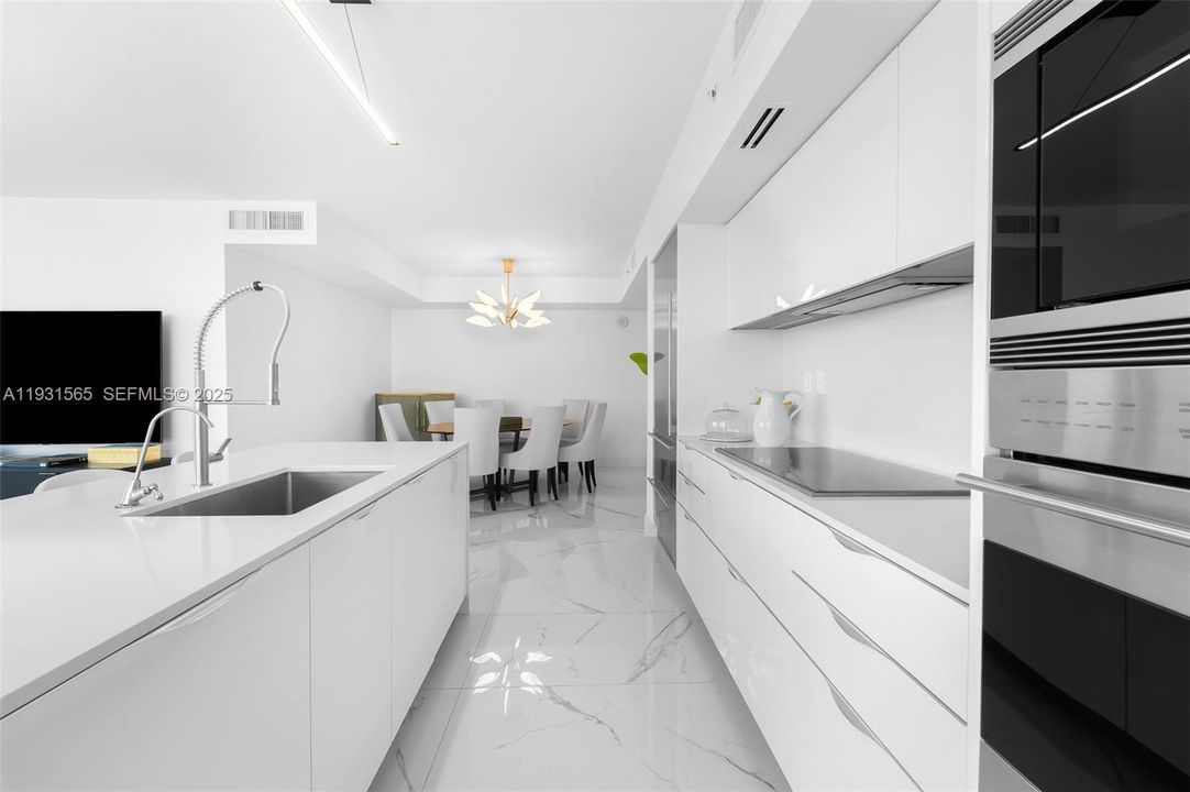 For Rent: $7,850 (2 beds, 2 baths, 1670 Square Feet)