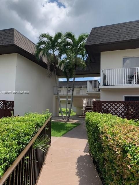 For Rent: $1,850 (1 beds, 1 baths, 709 Square Feet)