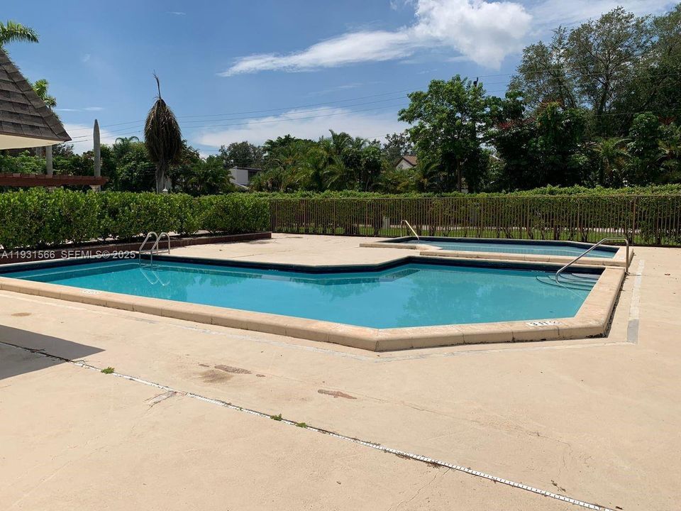 For Rent: $1,850 (1 beds, 1 baths, 709 Square Feet)