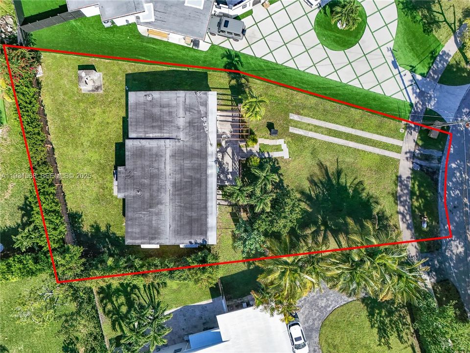 На продажу: $1,295,000 (3 спален, 2 ванн, 1625 Квадратных фут)