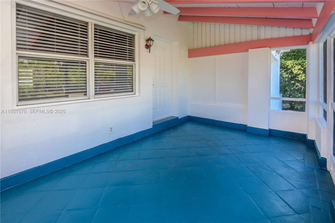 For Sale: $590,000 (3 beds, 2 baths, 1437 Square Feet)