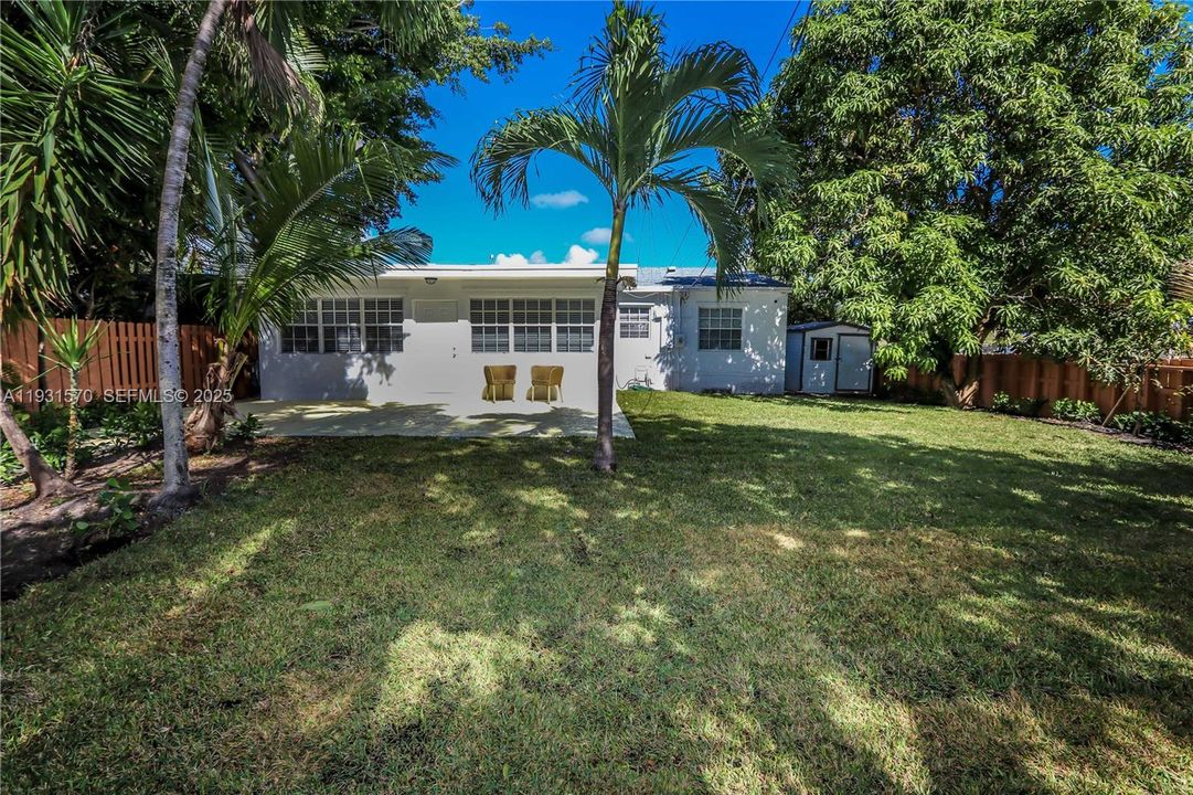 For Sale: $590,000 (3 beds, 2 baths, 1437 Square Feet)