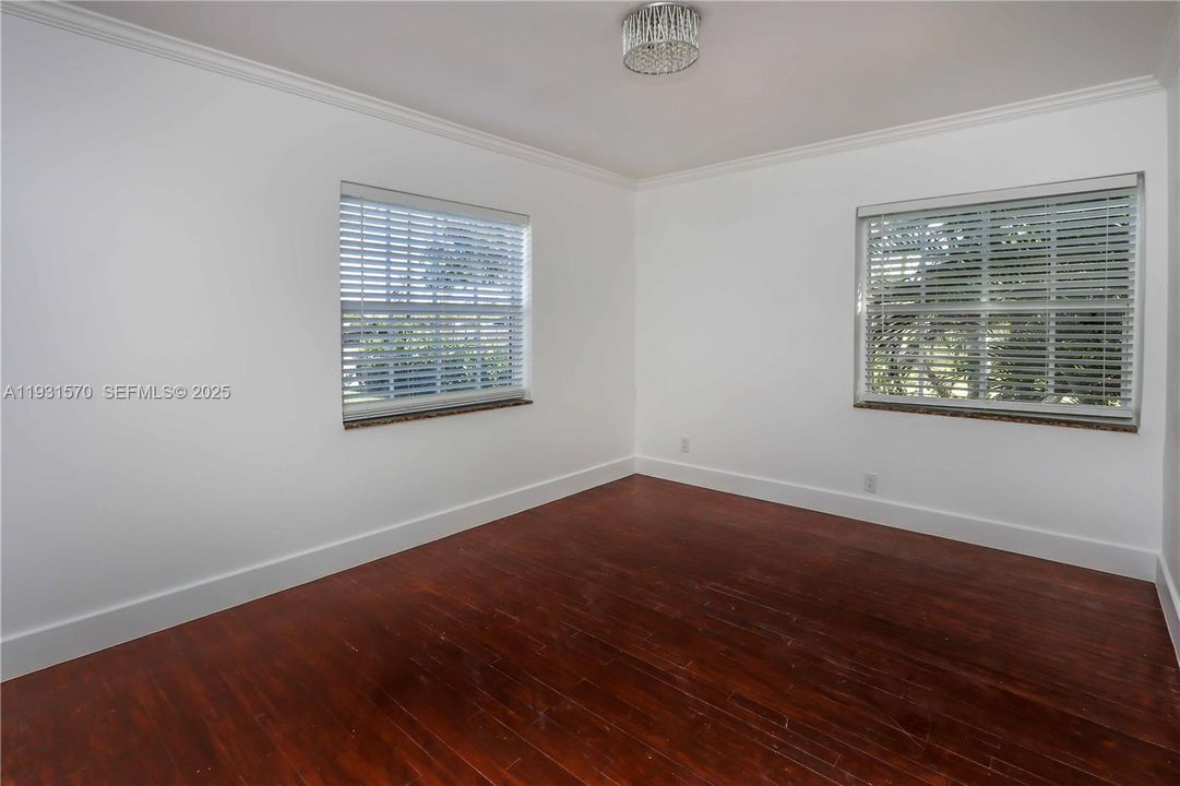 For Sale: $590,000 (3 beds, 2 baths, 1437 Square Feet)