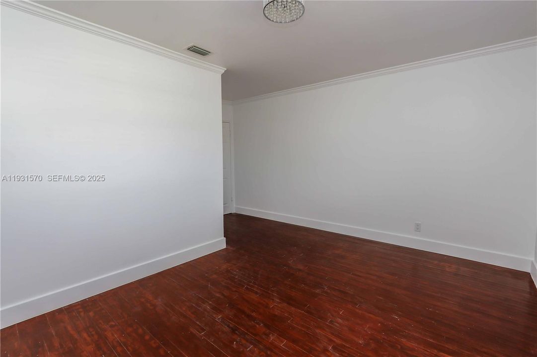 For Sale: $590,000 (3 beds, 2 baths, 1437 Square Feet)