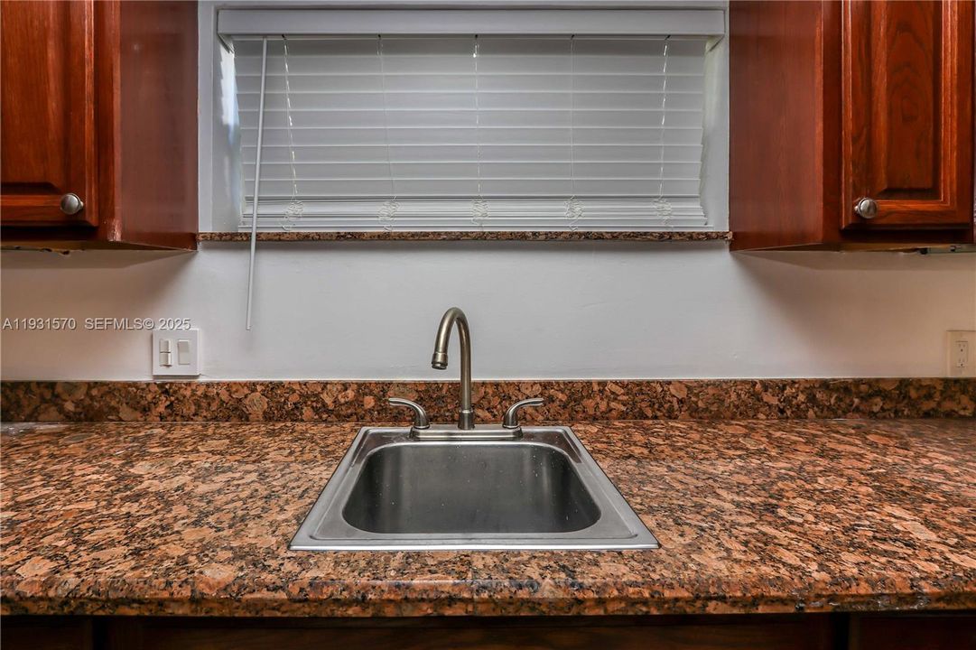 For Sale: $590,000 (3 beds, 2 baths, 1437 Square Feet)