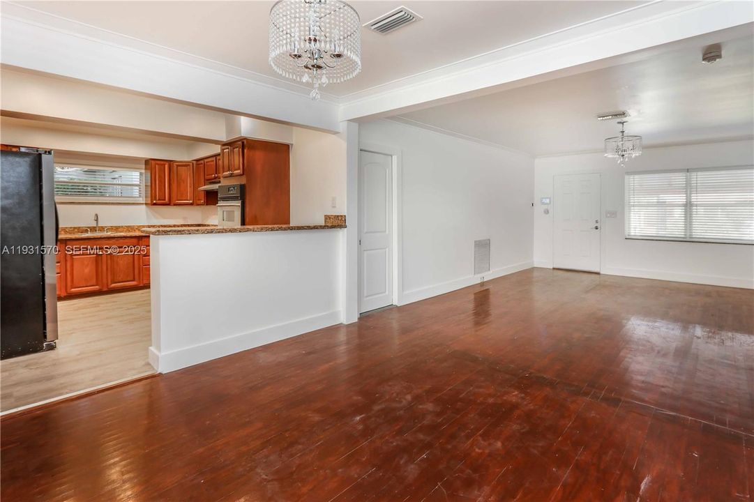 For Sale: $590,000 (3 beds, 2 baths, 1437 Square Feet)