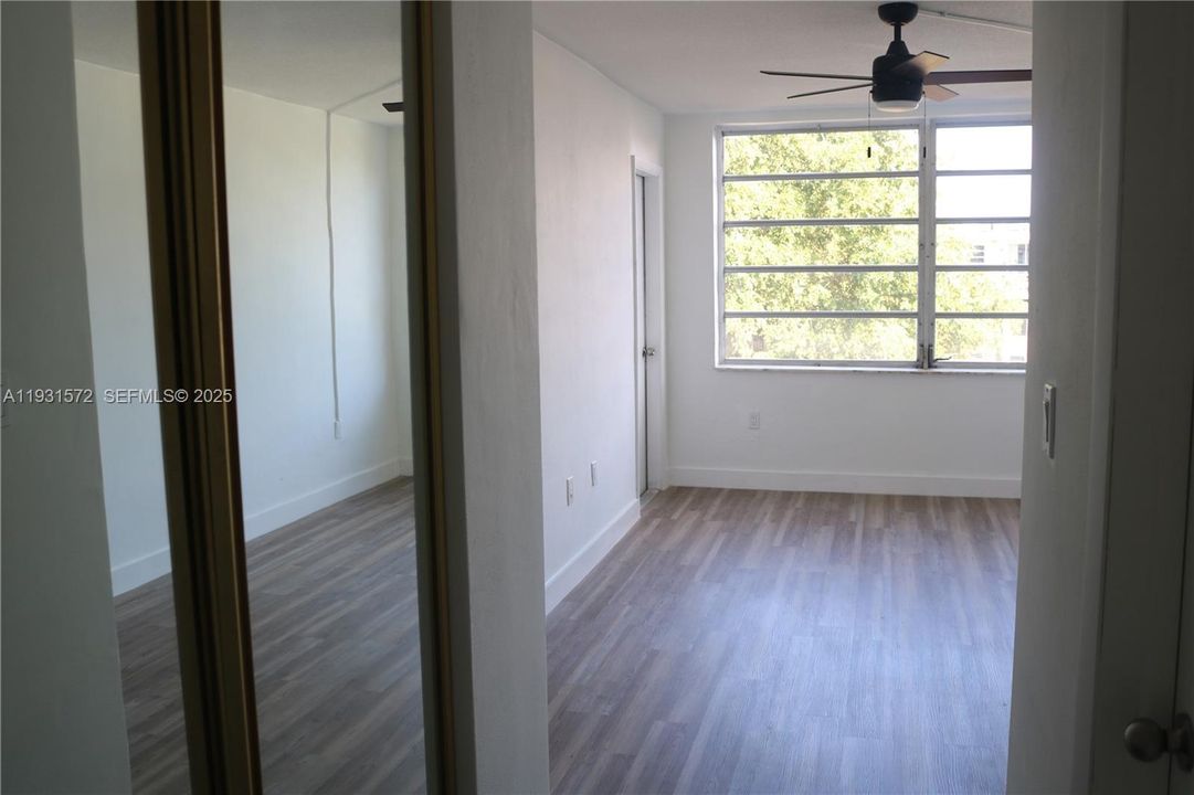 待售: $165,000 (1 贝兹, 1 浴室, 898 平方英尺)