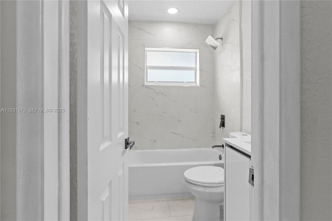 En Venta: $549,900 (3 camas, 2 baños, 1340 Pies cuadrados)