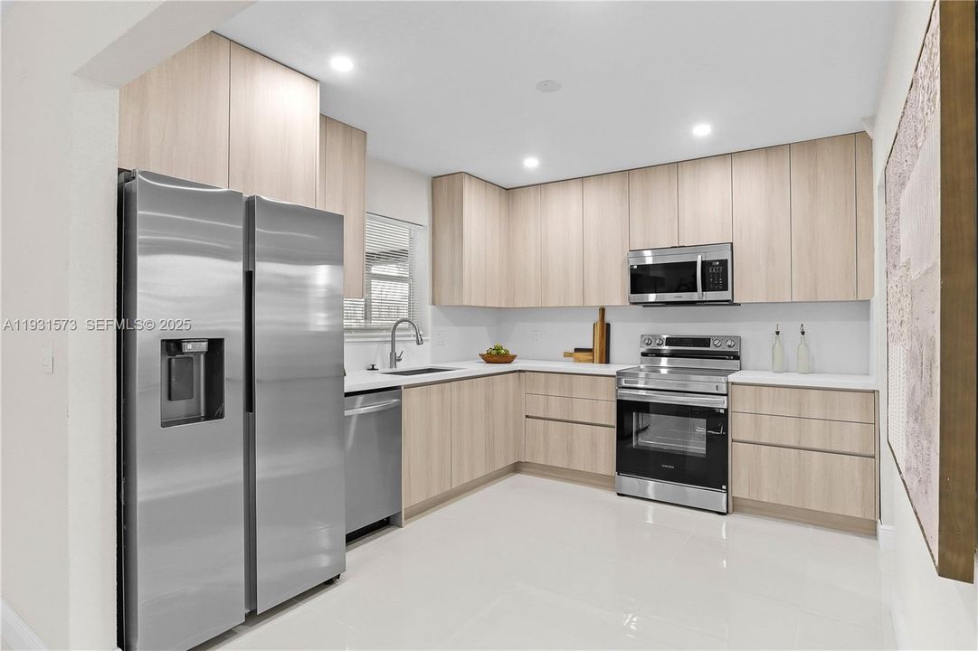 En Venta: $549,900 (3 camas, 2 baños, 1340 Pies cuadrados)