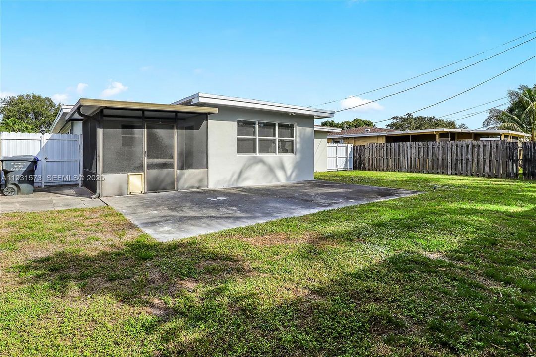 En Venta: $549,900 (3 camas, 2 baños, 1340 Pies cuadrados)