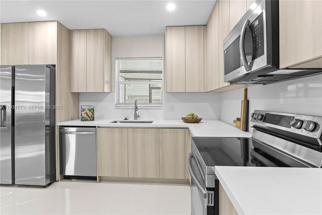 En Venta: $549,900 (3 camas, 2 baños, 1340 Pies cuadrados)