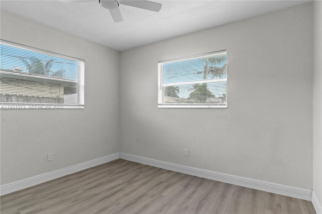 En Venta: $549,900 (3 camas, 2 baños, 1340 Pies cuadrados)