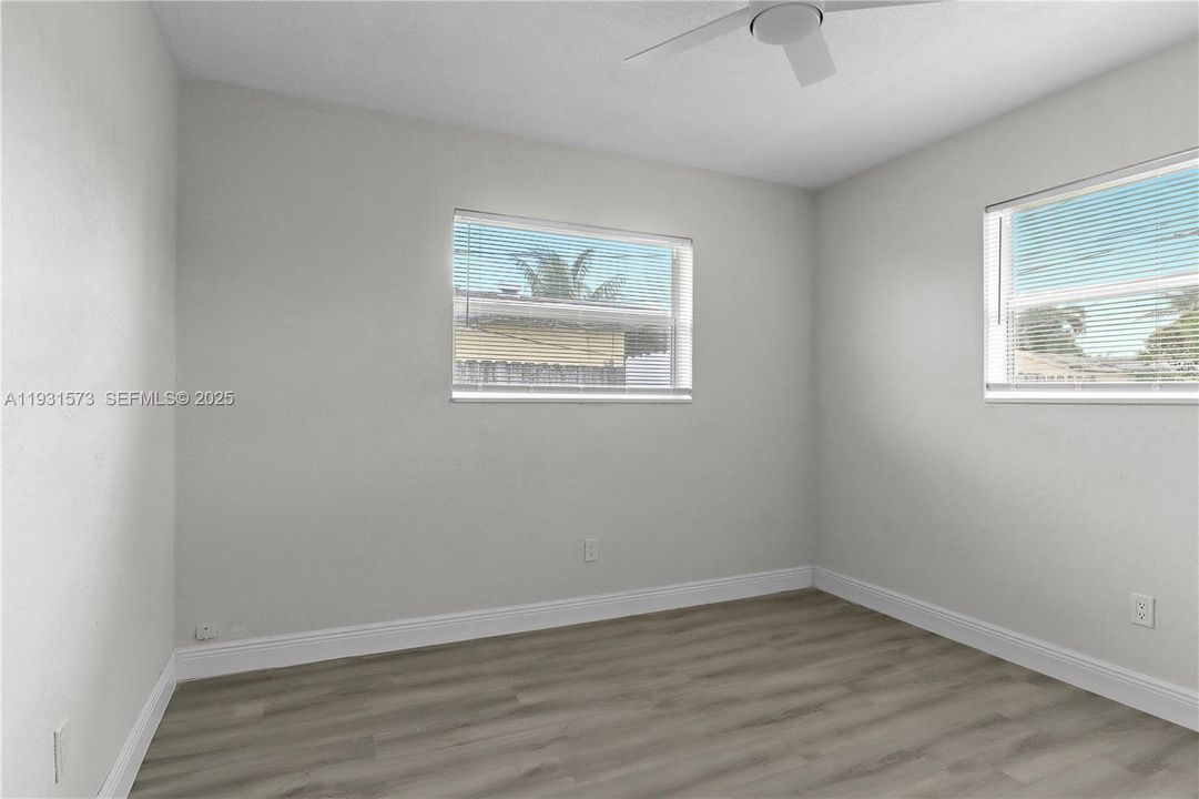 En Venta: $549,900 (3 camas, 2 baños, 1340 Pies cuadrados)