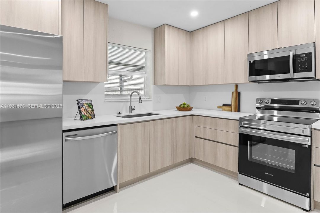 En Venta: $549,900 (3 camas, 2 baños, 1340 Pies cuadrados)