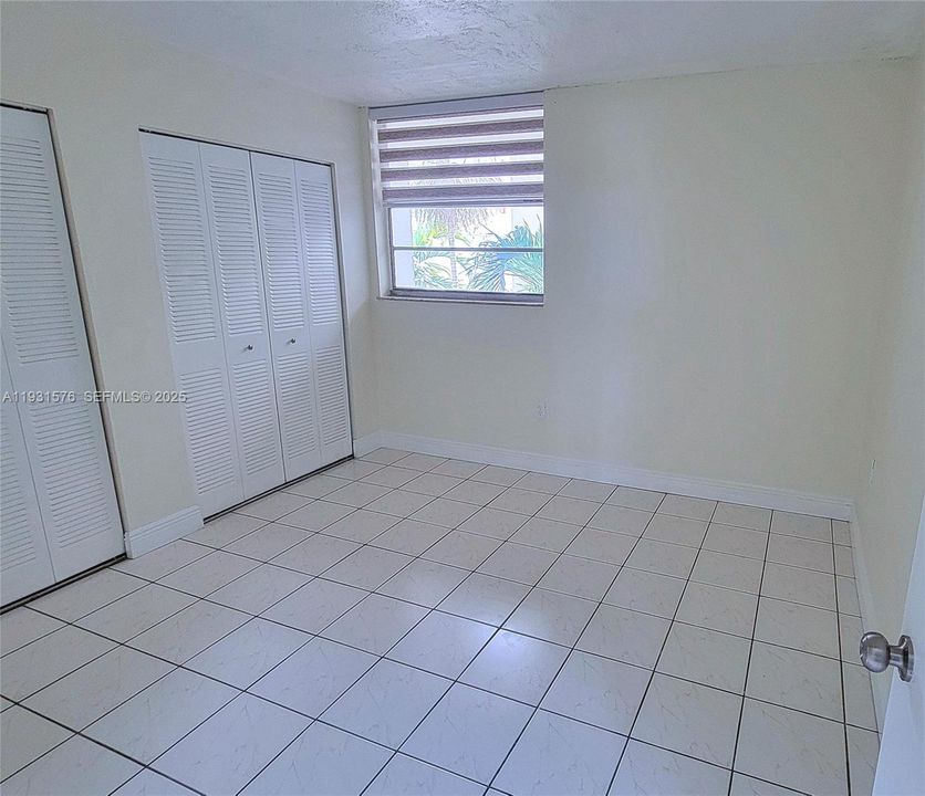 For Rent: $2,225 (2 beds, 2 baths, 960 Square Feet)