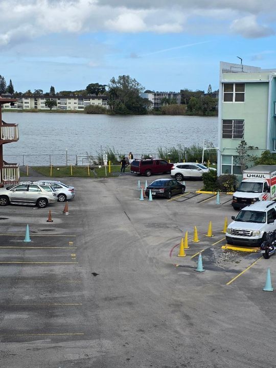 На продажу: $175,000 (2 спален, 2 ванн, 1132 Квадратных фут)