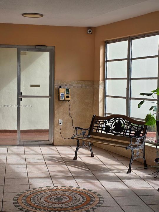 На продажу: $175,000 (2 спален, 2 ванн, 1132 Квадратных фут)