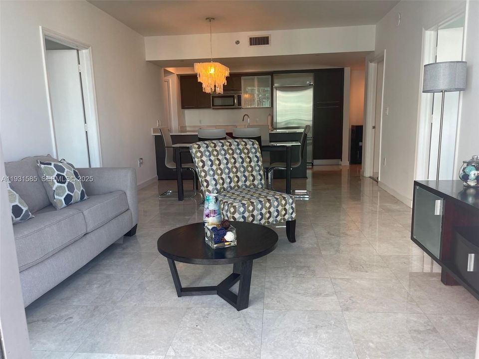 For Rent: $4,700 (2 beds, 2 baths, 1124 Square Feet)