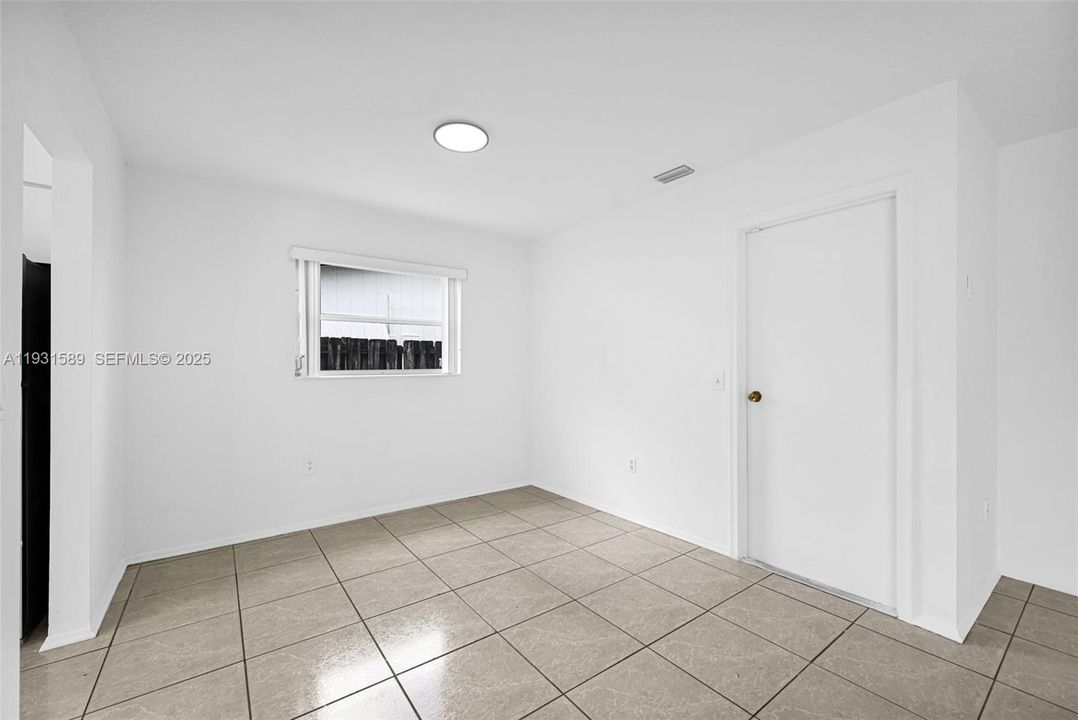 待售: $535,000 (3 贝兹, 2 浴室, 1285 平方英尺)