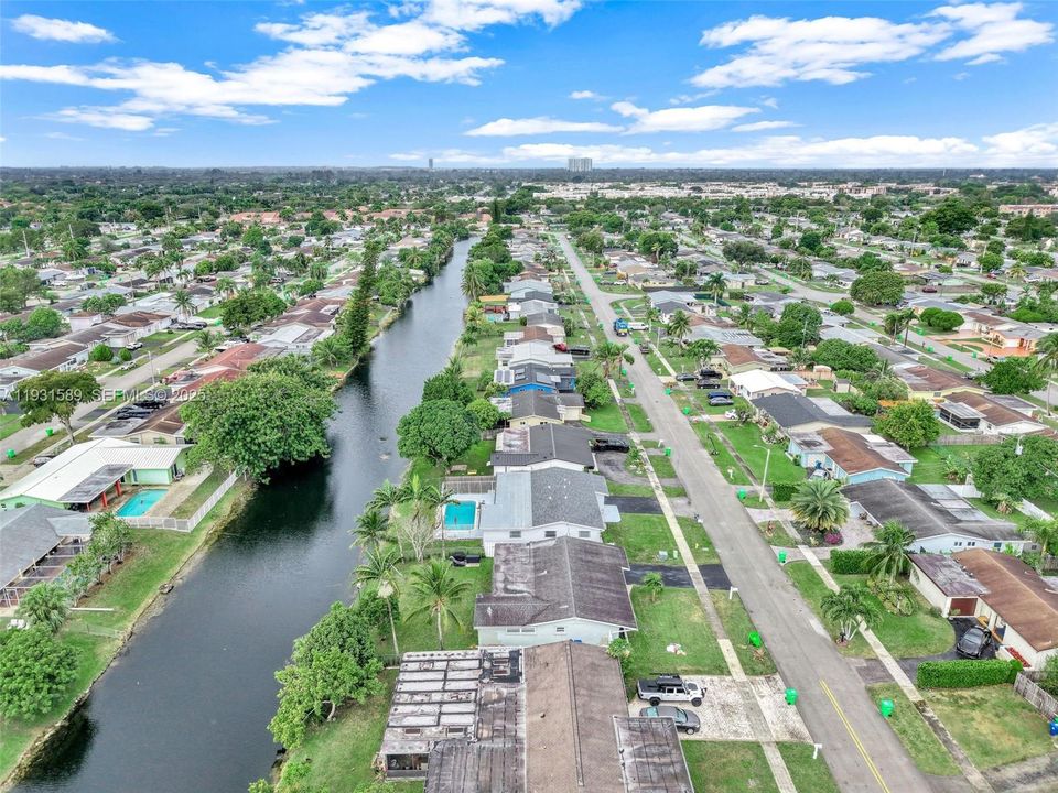 待售: $535,000 (3 贝兹, 2 浴室, 1285 平方英尺)