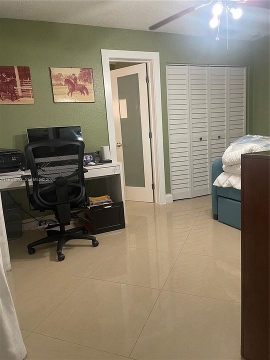 For Sale: $699,900 (4 beds, 3 baths, 1921 Square Feet)