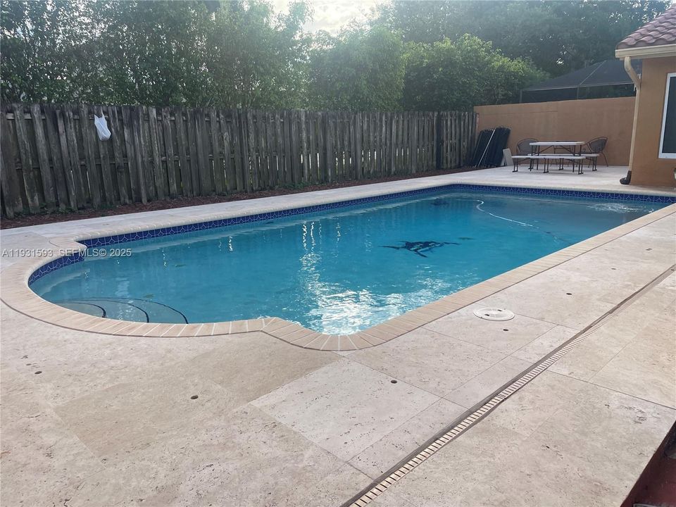 For Sale: $699,900 (4 beds, 3 baths, 1921 Square Feet)