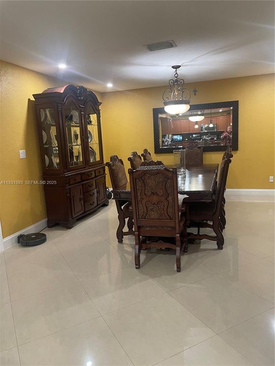 For Sale: $699,900 (4 beds, 3 baths, 1921 Square Feet)