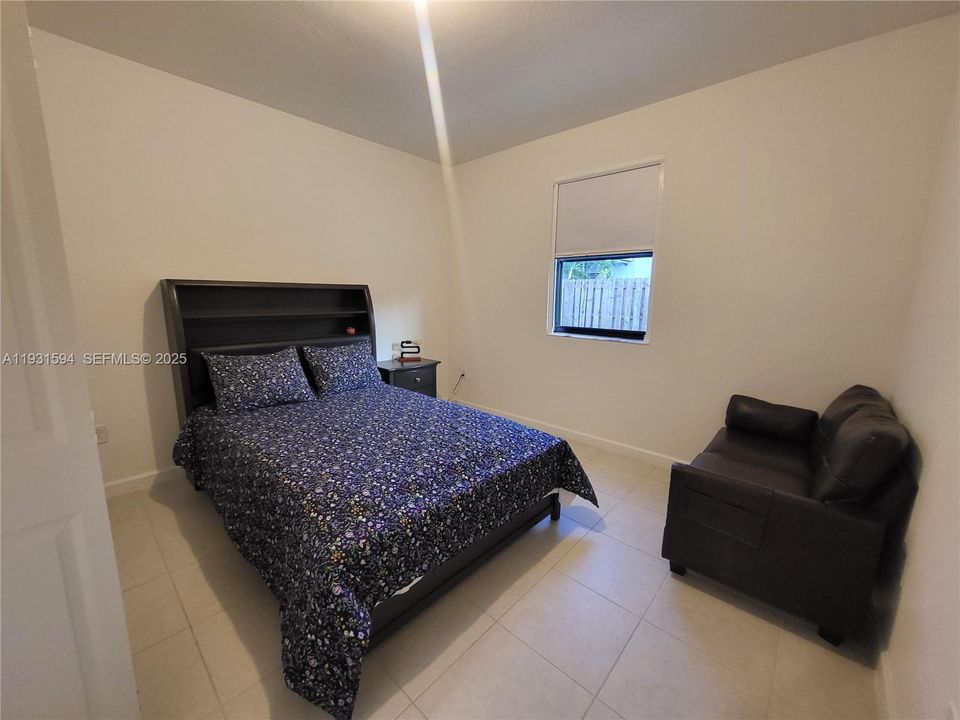 出租: $1,900 (1 贝兹, 1 浴室, 1100 平方英尺)