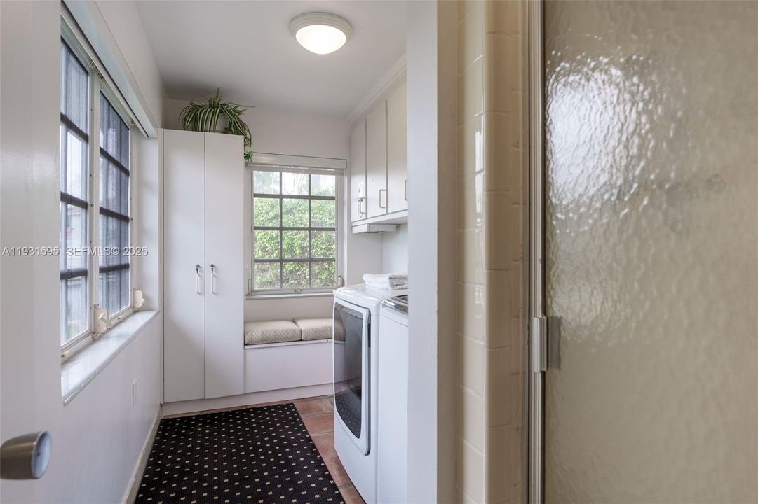 En Renta: $8,500 (4 camas, 3 baños, 3150 Pies cuadrados)