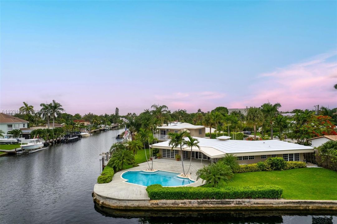 En Renta: $8,500 (4 camas, 3 baños, 3150 Pies cuadrados)