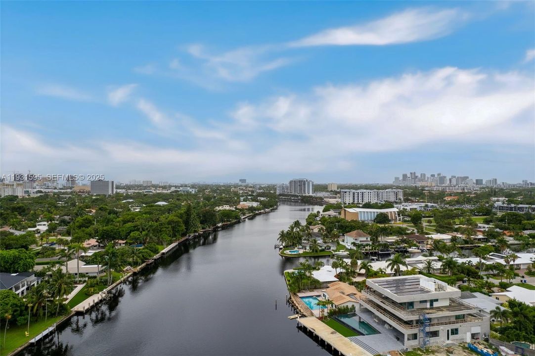 En Renta: $8,500 (4 camas, 3 baños, 3150 Pies cuadrados)