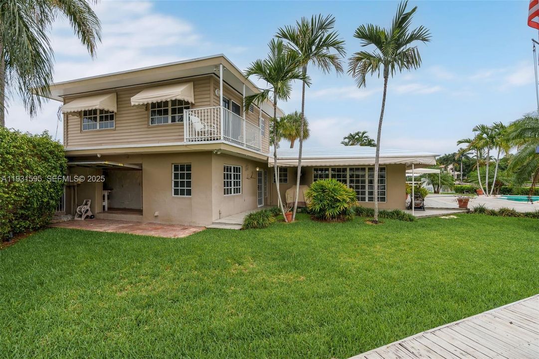 En Renta: $8,500 (4 camas, 3 baños, 3150 Pies cuadrados)