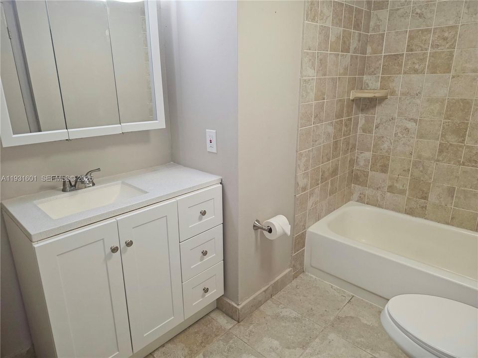 На продажу: $307,000 (3 спален, 2 ванн, 1300 Квадратных фут)