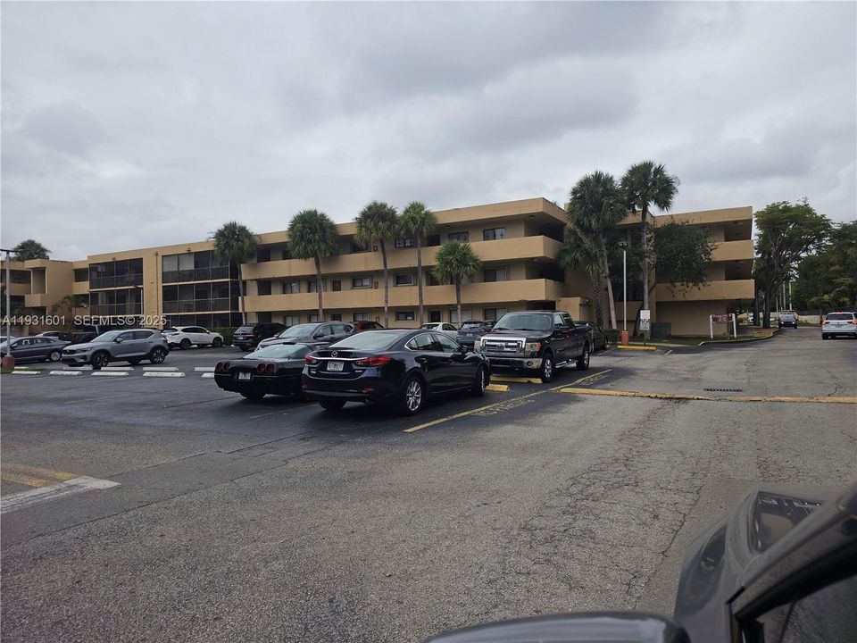 На продажу: $307,000 (3 спален, 2 ванн, 1300 Квадратных фут)