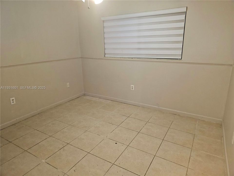 На продажу: $307,000 (3 спален, 2 ванн, 1300 Квадратных фут)