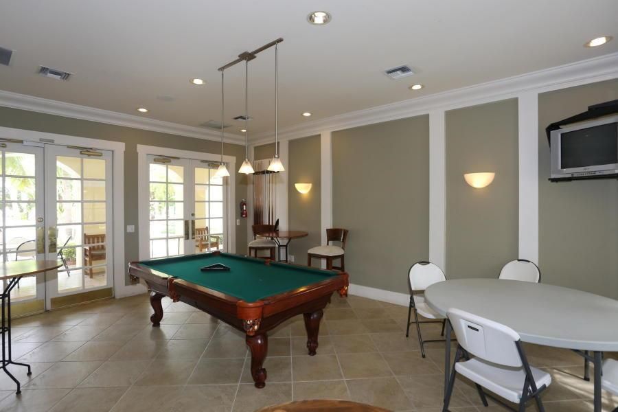 highland beach club game room
