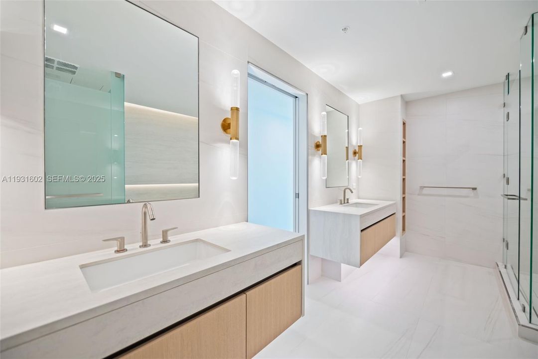 For Sale: $3,650,000 (3 beds, 3 baths, 2632 Square Feet)