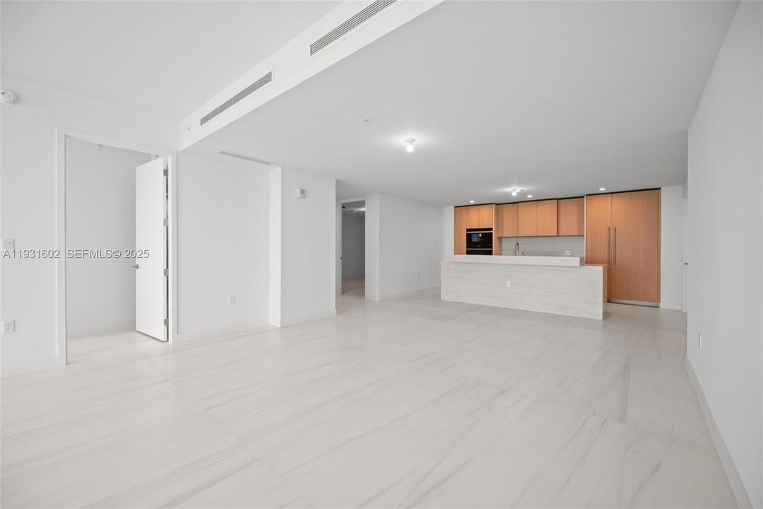 For Sale: $3,650,000 (3 beds, 3 baths, 2632 Square Feet)