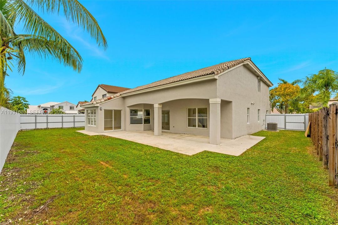 For Sale: $779,000 (4 beds, 2 baths, 2041 Square Feet)